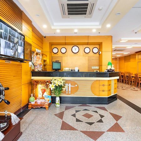 Lucasta Saigon Hotel Хошимин Экстерьер фото