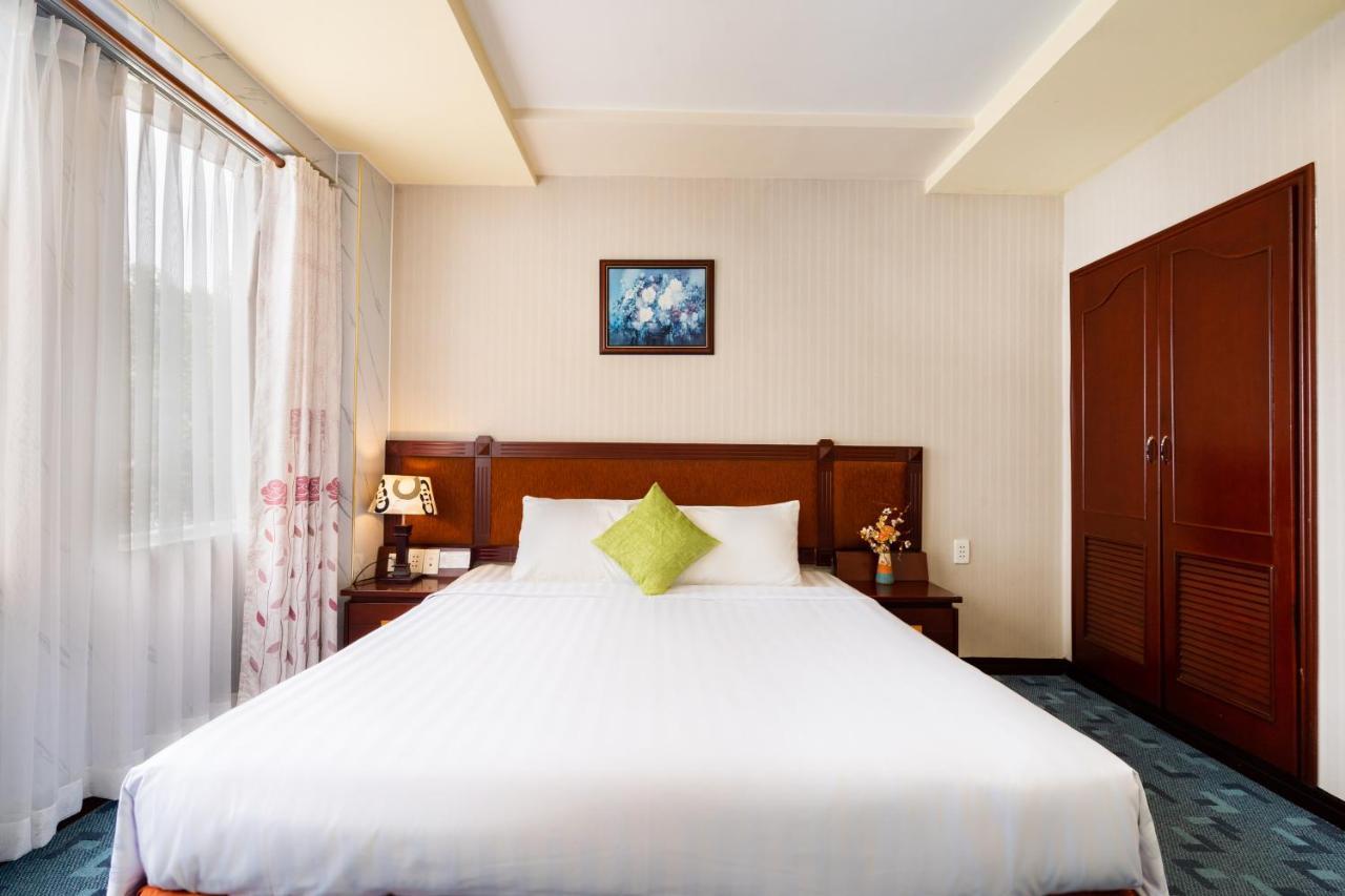Lucasta Saigon Hotel Хошимин Экстерьер фото