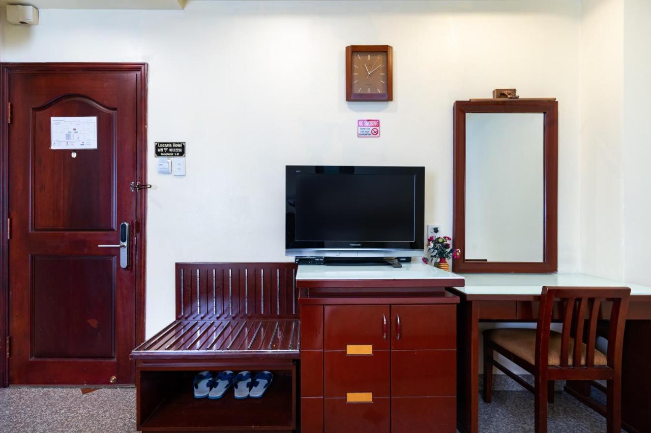 Lucasta Saigon Hotel Хошимин Экстерьер фото