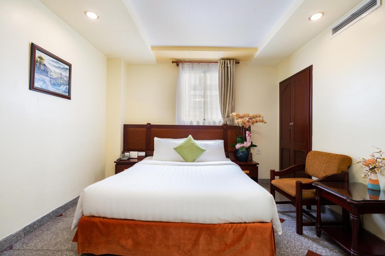 Lucasta Saigon Hotel Хошимин Экстерьер фото