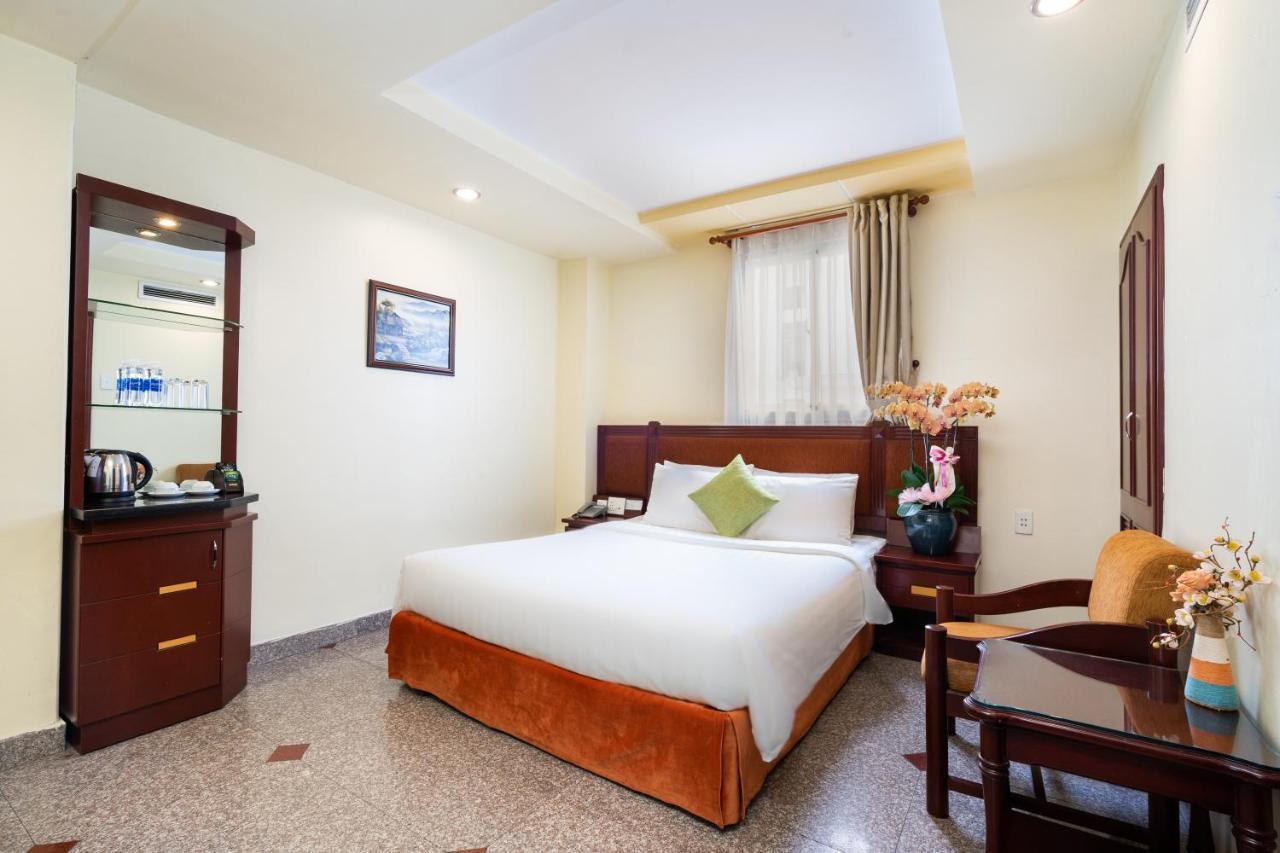 Lucasta Saigon Hotel Хошимин Экстерьер фото