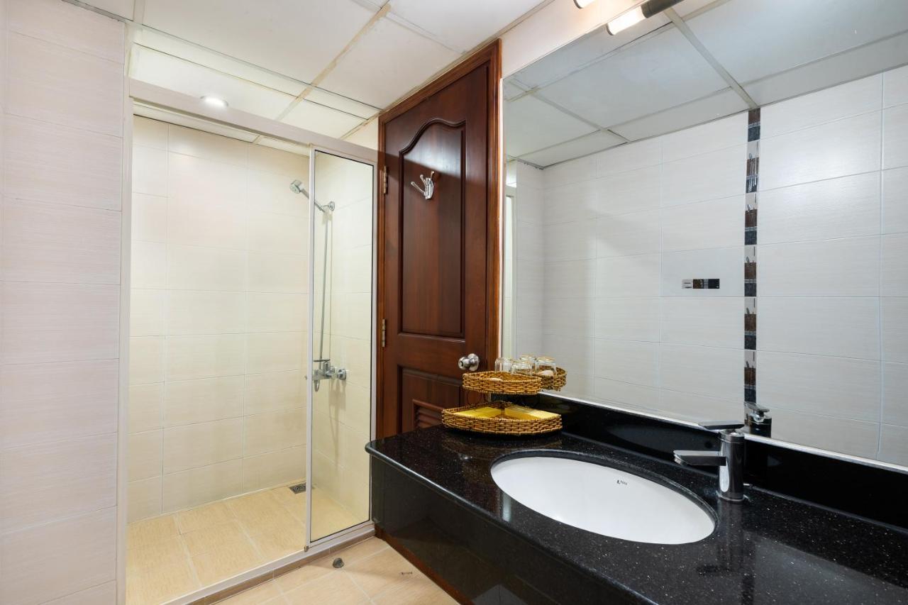 Lucasta Saigon Hotel Хошимин Экстерьер фото