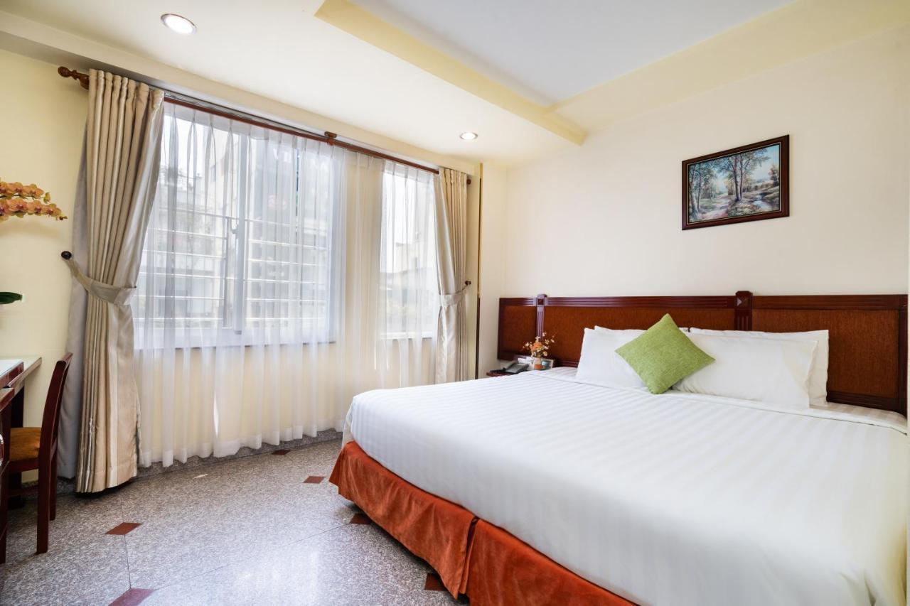 Lucasta Saigon Hotel Хошимин Экстерьер фото