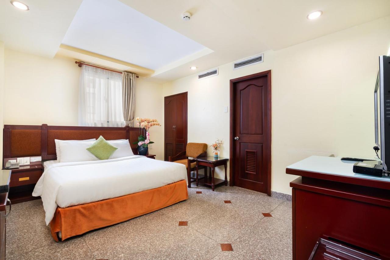 Lucasta Saigon Hotel Хошимин Экстерьер фото