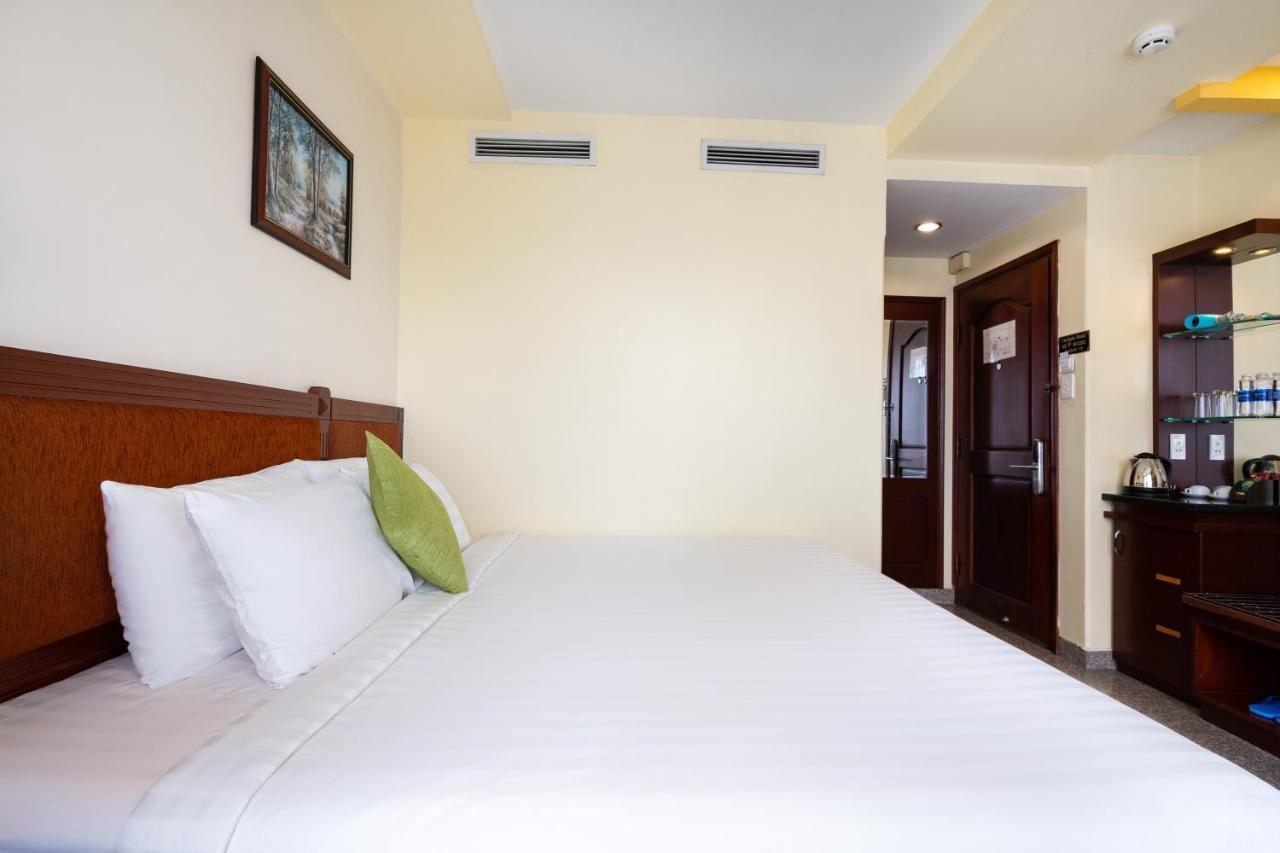 Lucasta Saigon Hotel Хошимин Экстерьер фото